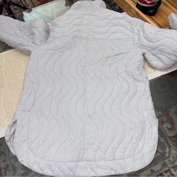 Madewell Light Gray Quilted Puffer Jacket, size M like new ! - Picture 12 of 14